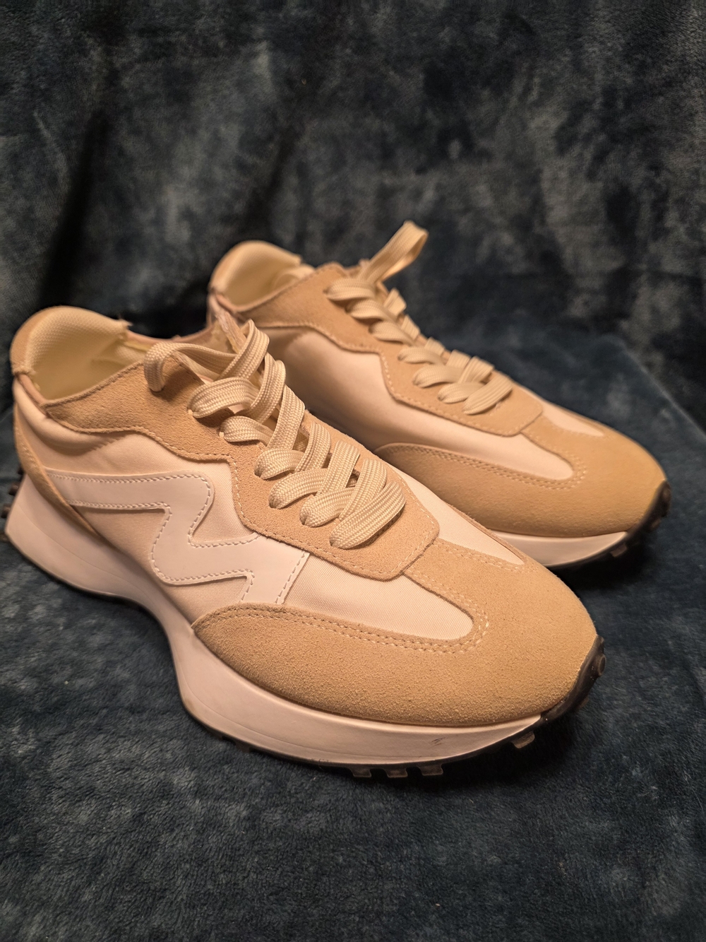 Women’s Neutral Tan & White Fashion Sneakers